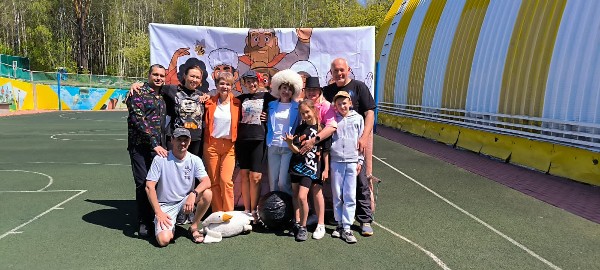 НА "ХИТОВОЙ" ВОЛНЕ